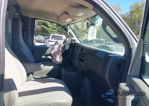 2020 GMC Savana Cargo Rwd 2500 Regular Wheelbase Work Van from USA, damaged, VIN 1GTW7AFG0L1140807